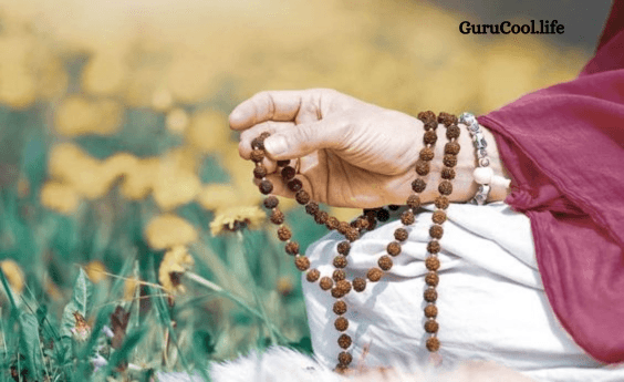 Benefits of Chanting Mantras During Meditation