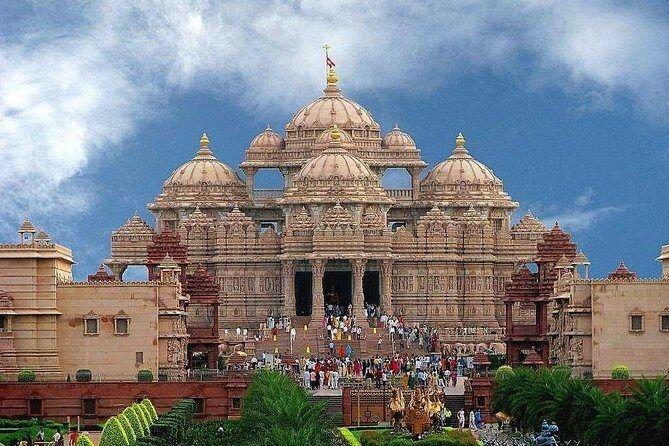 https://drive.gurucool.life/blogsImage/1763023812572.AKSHARDHAM-TEMPLE-WEB-IMAGE-1.jpg