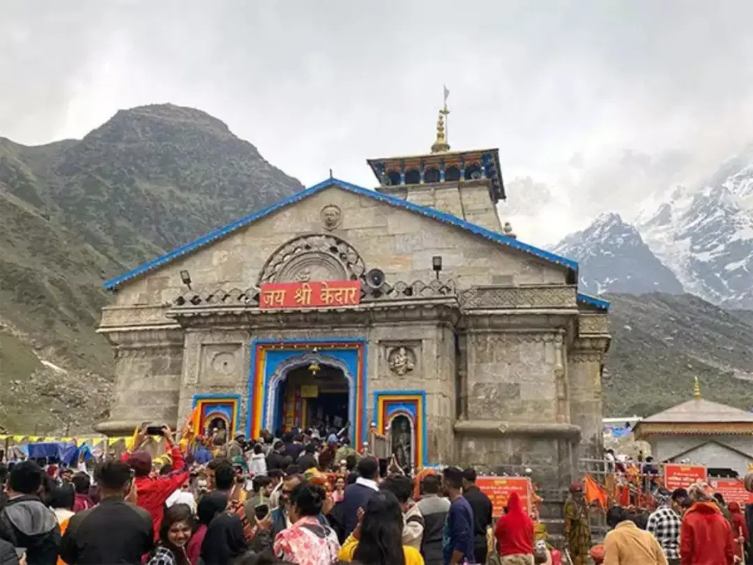 https://drive.gurucool.life/blogsImage/1763619892034.Kedarnath-Temple-WEB-IMGE-1.webp